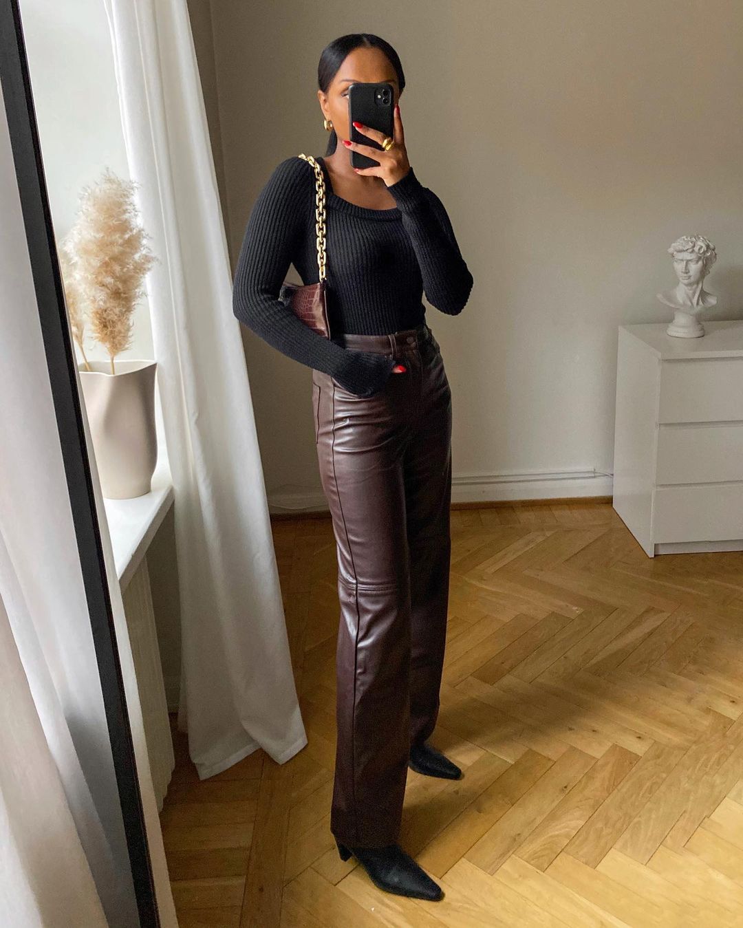 21 Winter Date Outfit Ideas That Are Cute and Comfortable
