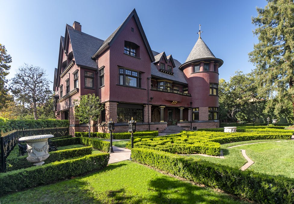 You Need To See This Kat Von D Gothic Style Mansion