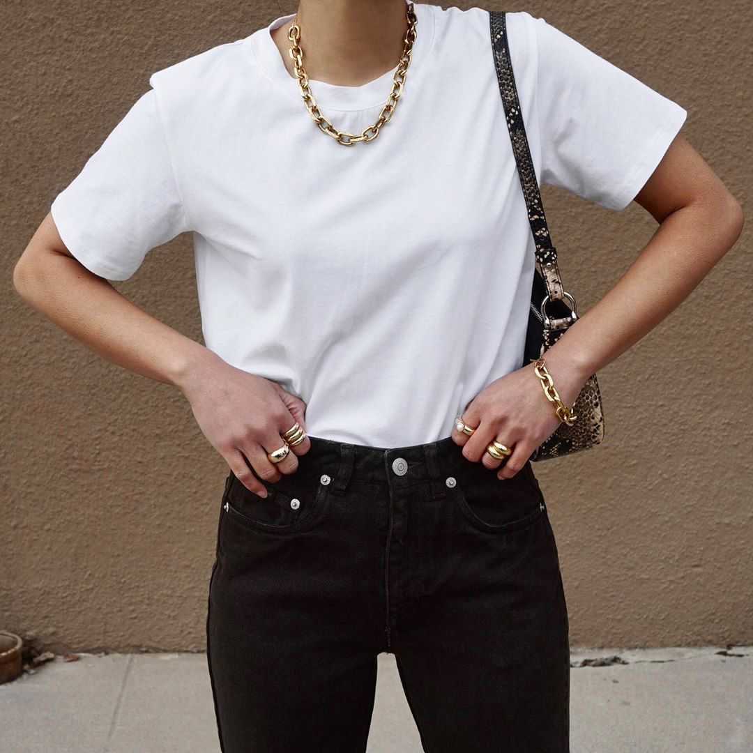 5 Essential Basics You Should Never Remove From Your Closet