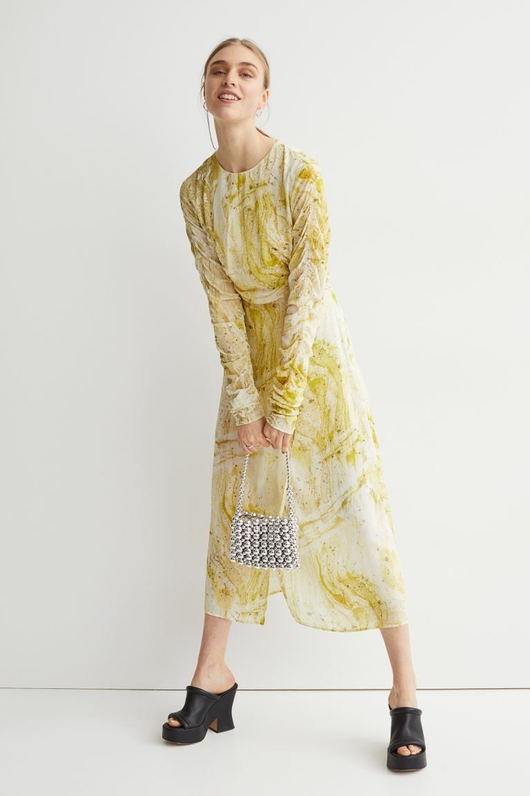 24 Stylish Dresses That Just Make Sense for Your Next Spring Wedding