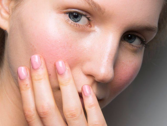 7 Daily Habits That Are Causing Your Skin to Break Out