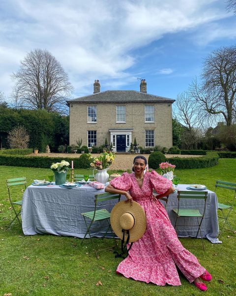 6 Stylish Women Over 50 Who Have Mastered Wedding Guest Dressing