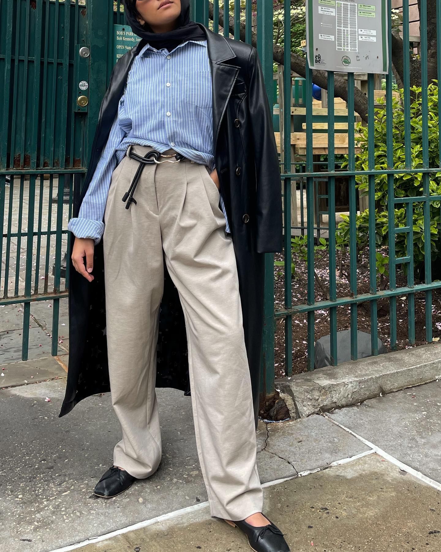 Every Fashion Editor Owns Loose Trousers—Here Are the Best Styles to Buy Now