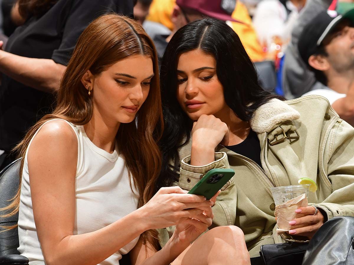 Kylie Jenner Re-Created Her Sister’s Iconic Bikini-and–Fur-Boots Look in Aspen