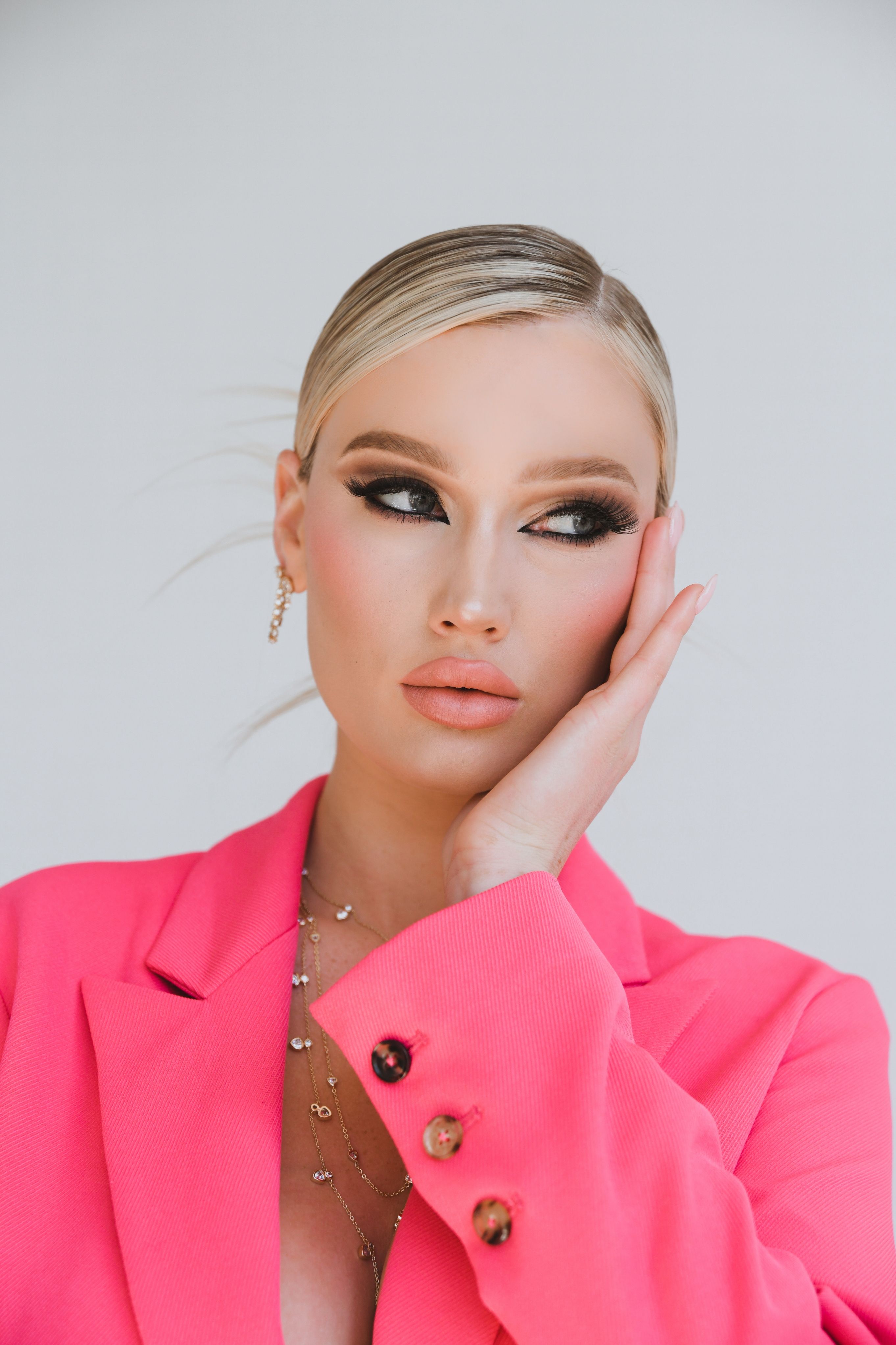 TikTok Star Meredith Duxbury Uses This Drugstore Mascara for a Natural Lash Lift