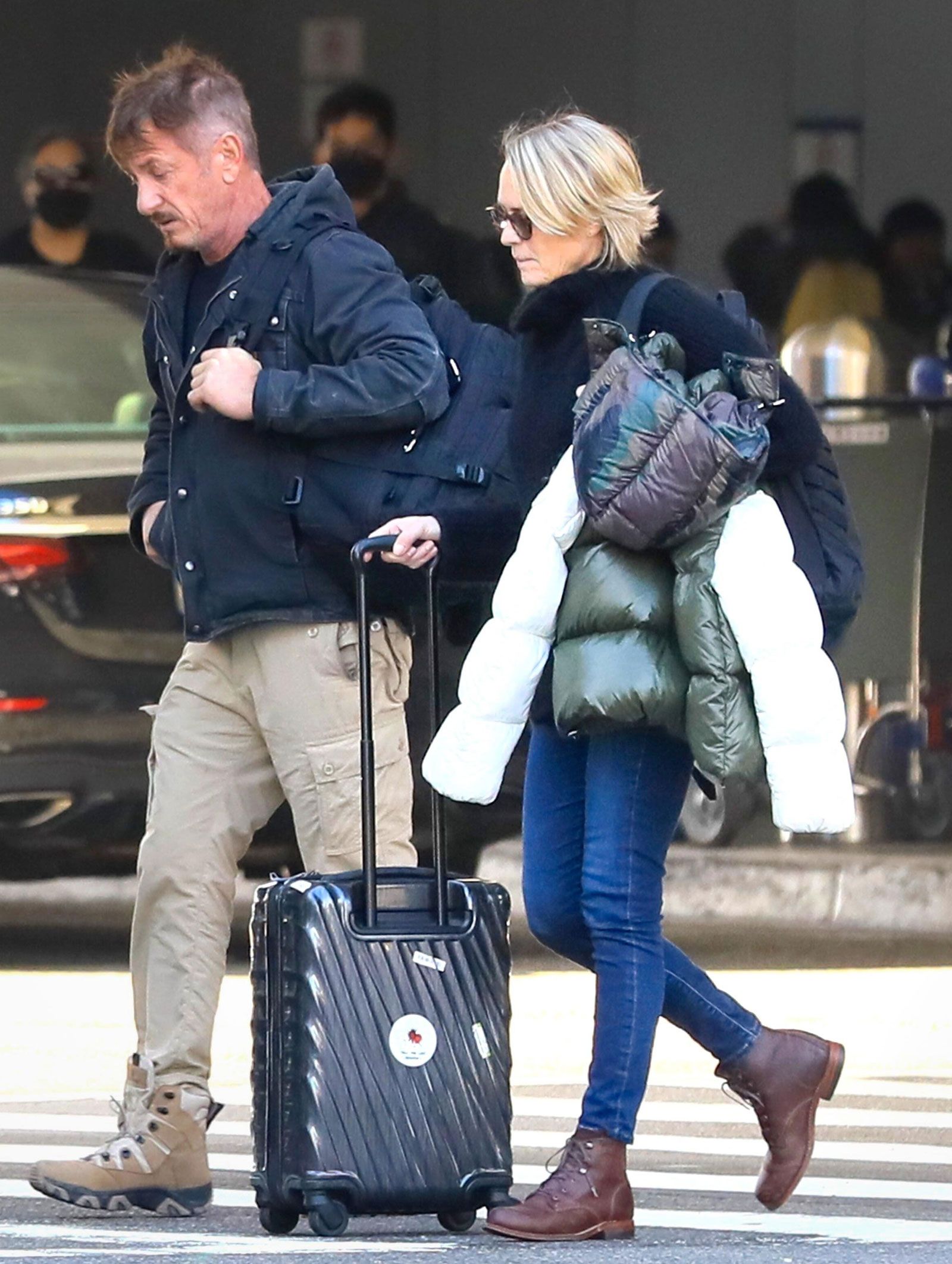 This Is How Celebs in Their 50s Style Skinny Jeans at the Airport
