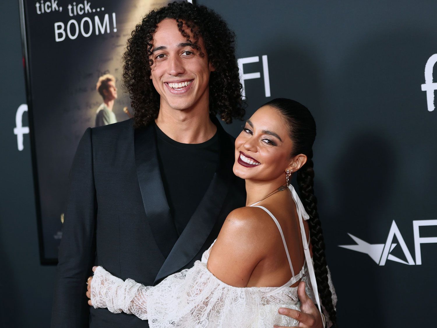 Vanessa Hudgens Just Got Engaged in Paris and Revealed Her Classic Ring