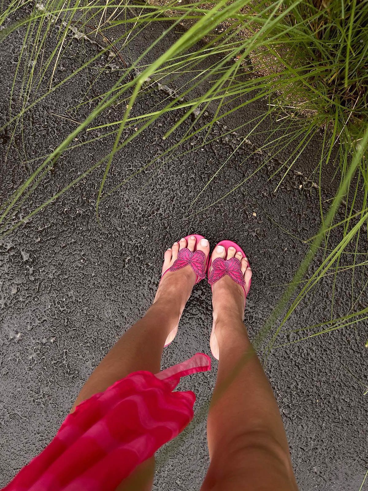 The Only 5 Shoe Color Trends Fashion People Are Wearing This Season