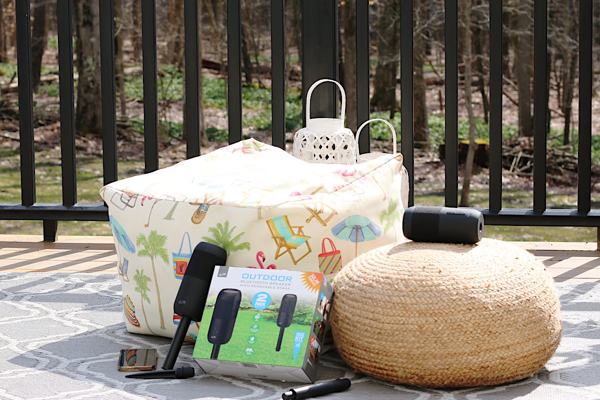iLive outdoor bluetooth speaker, solar powered speakers