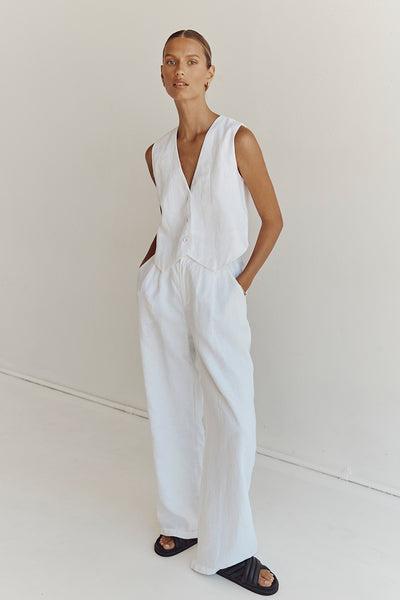 I’m a Modest Dresser, and These Are the Anti-Trend Pieces I Rely On Every Summer
