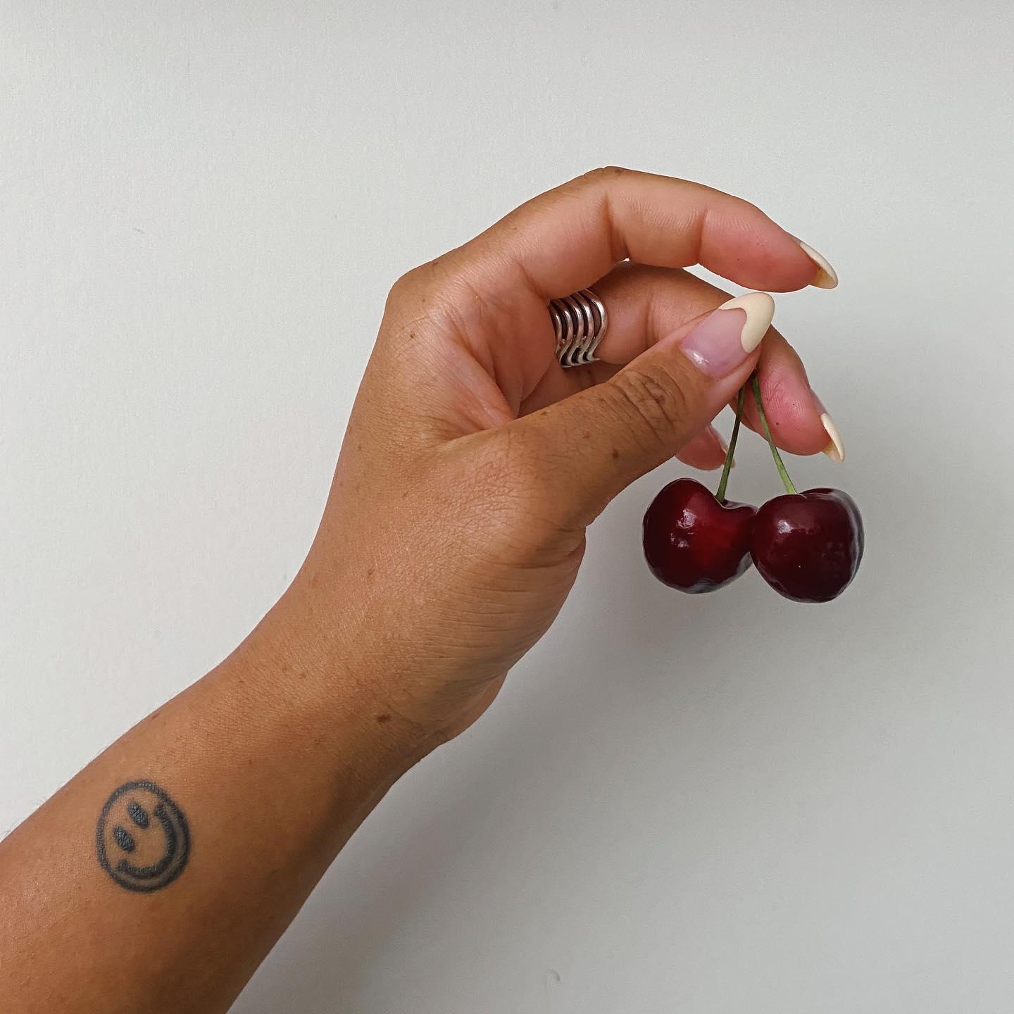 2023’s Top Perfumes Are Extra Juicy—20 Fruit-Inspired Scents We’re Not Okay Over