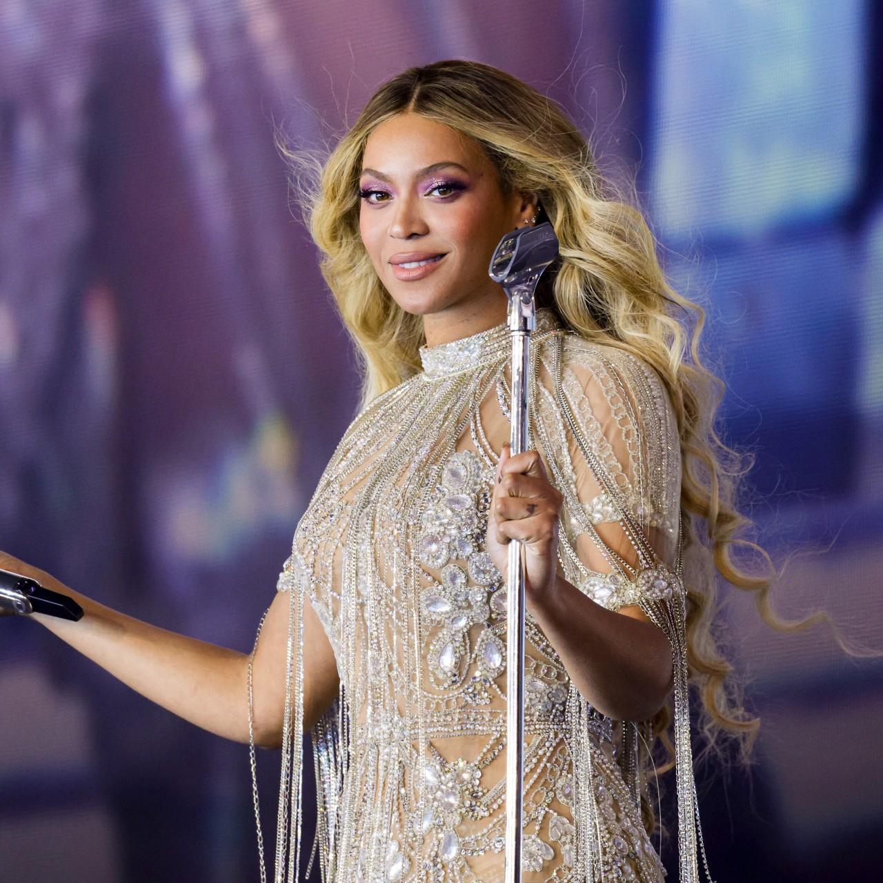 The Hyper-Flattering Lipstick Beyoncé, Megan Fox, and SZA All Wear