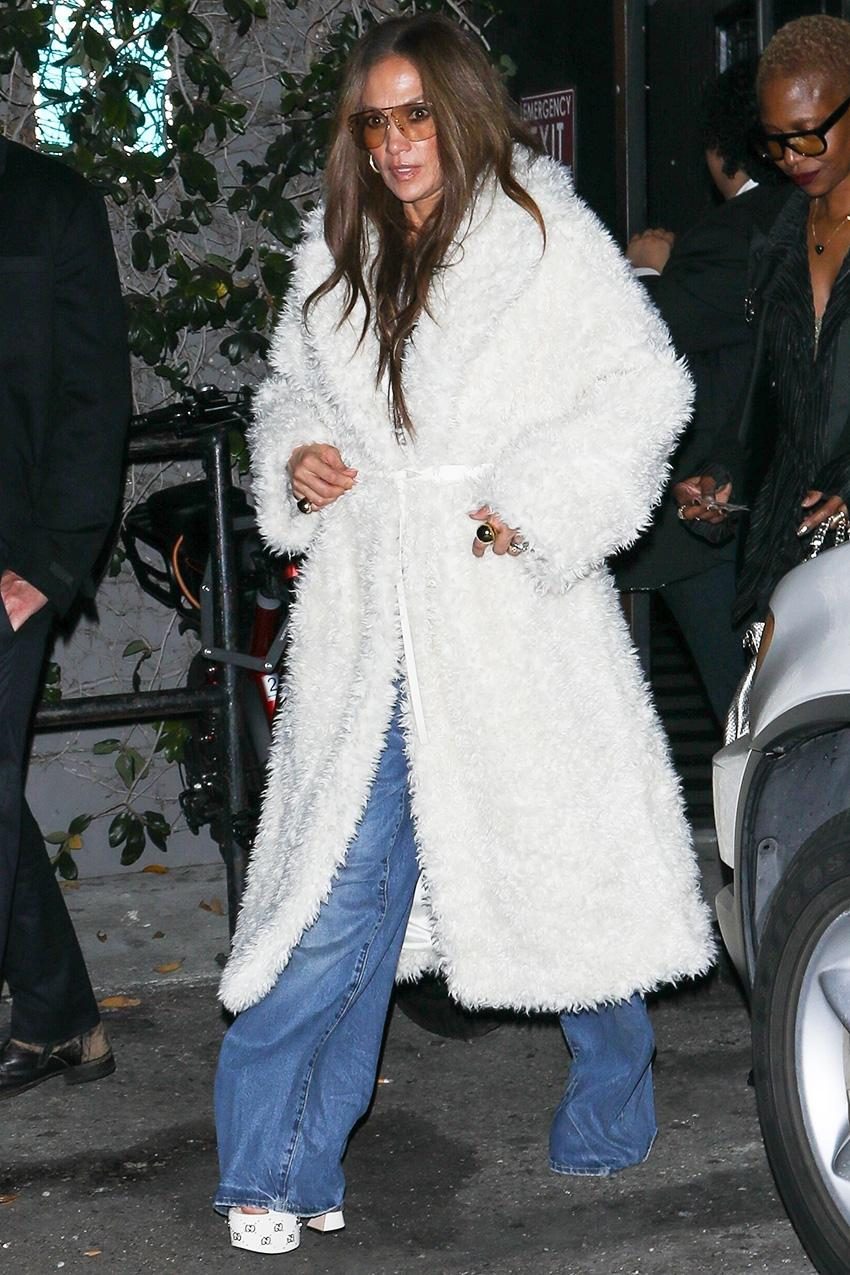 Jennifer Lopez Just Wore the Coat Style That Makes Jeans Look Super Fancy