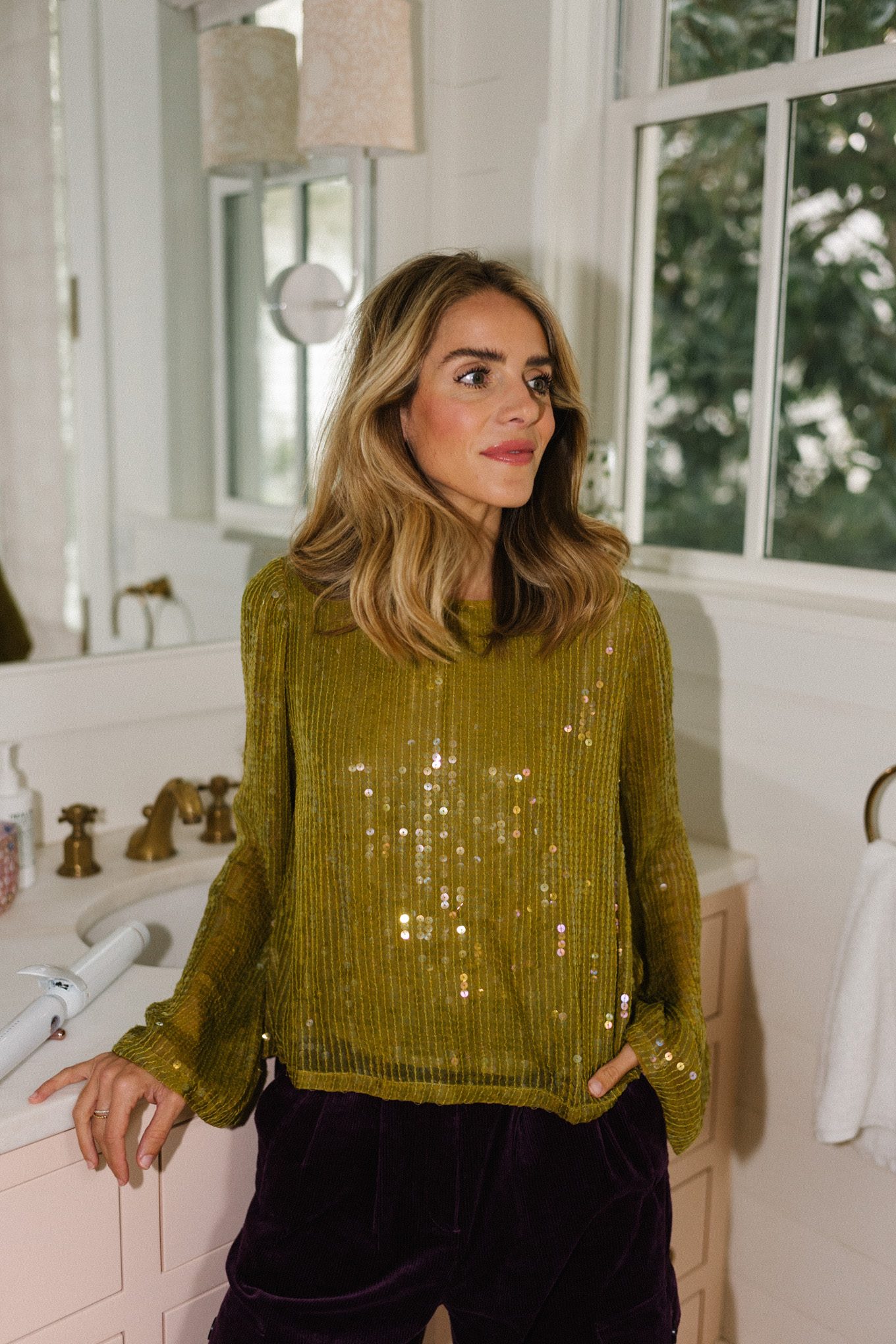green sparkle top hair curling iron