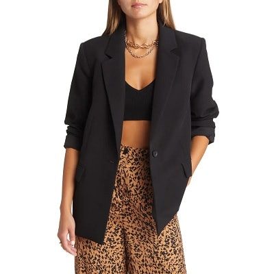 Thursday’s Workwear Report: Relaxed-Fit Oversize Blazer