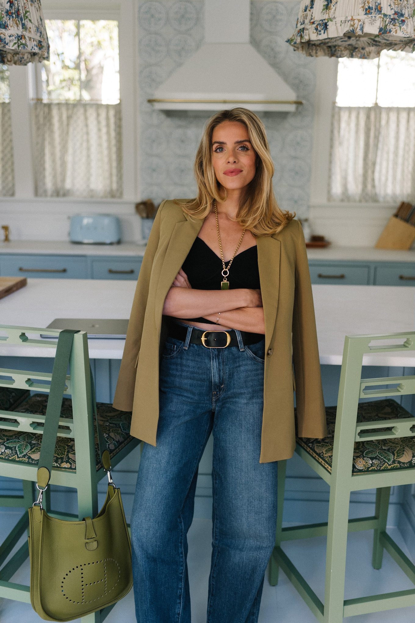 blue denim green brown blazer black tank black flats