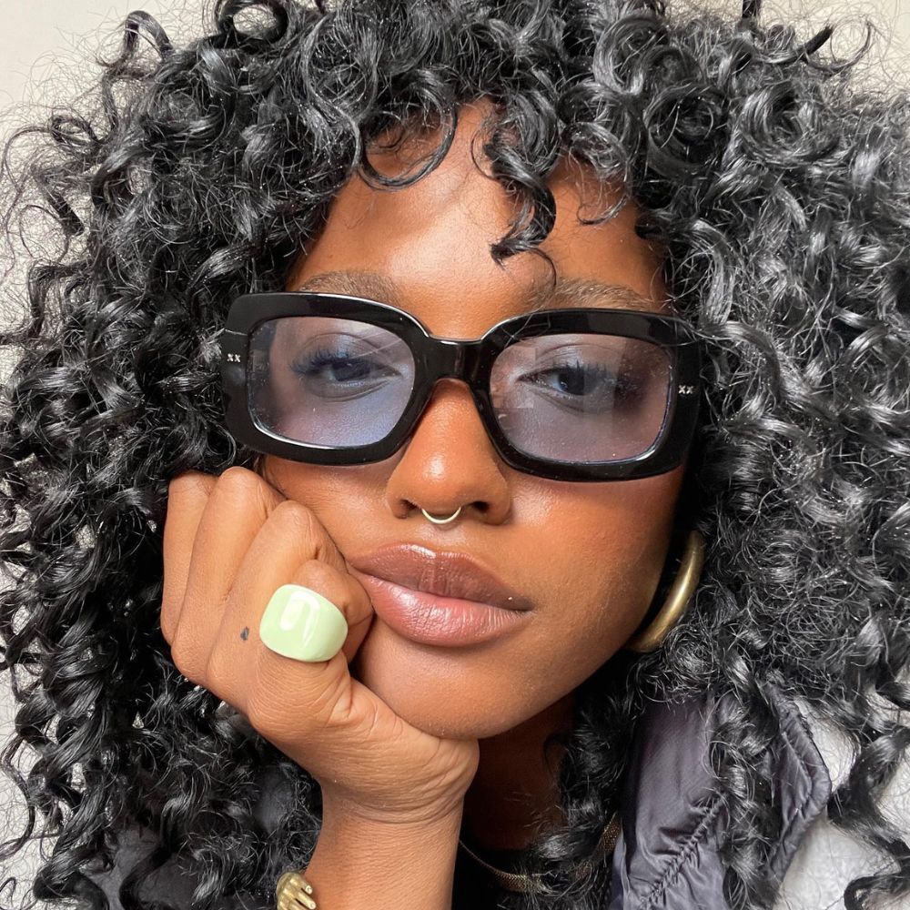 5 ’90s Lipstick Trends That Are Making a Comeback In 2024