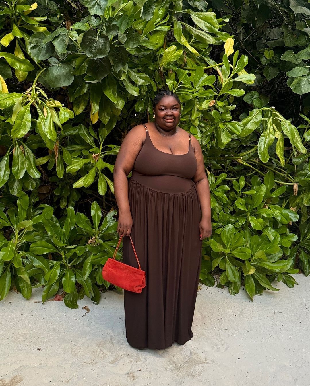 6 Chic Summer Handbag Colours That Are Trending Right Now, According to a Fashion Editor