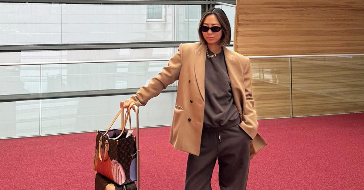 9 Easy, Elegant Outfits to Wear to the Airport