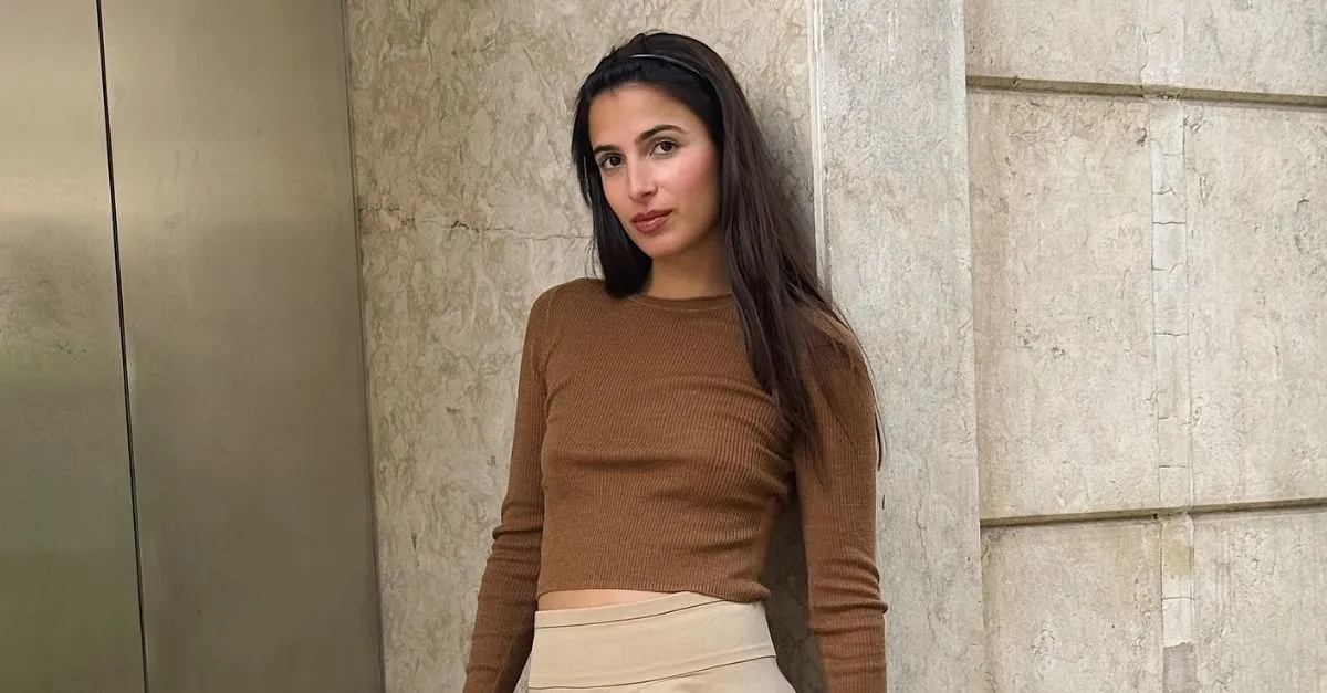 French Girls Have Confirmed T-Bar Flats Are Making a Comeback