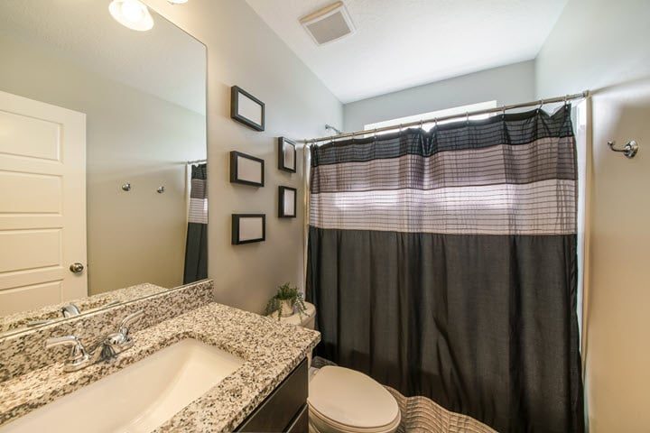 8 Easy Surefire Ways To Keep Your Bathroom Clean Longer
