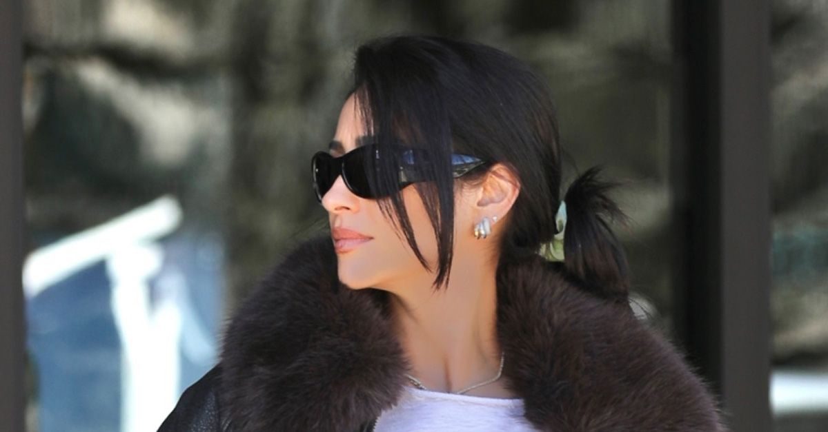 It Girls Are Flying to Aspen in Sweatpants and Faux-Fur Coats