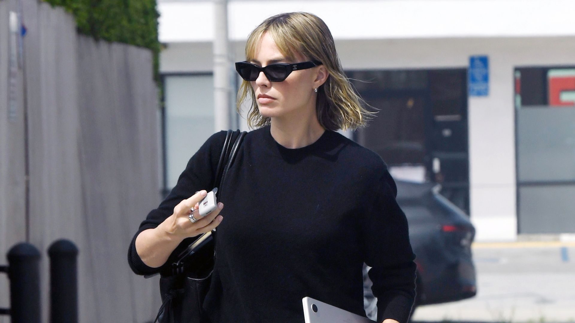 Margot Robbie Just Proved All-Black Is Chic Even in Spring